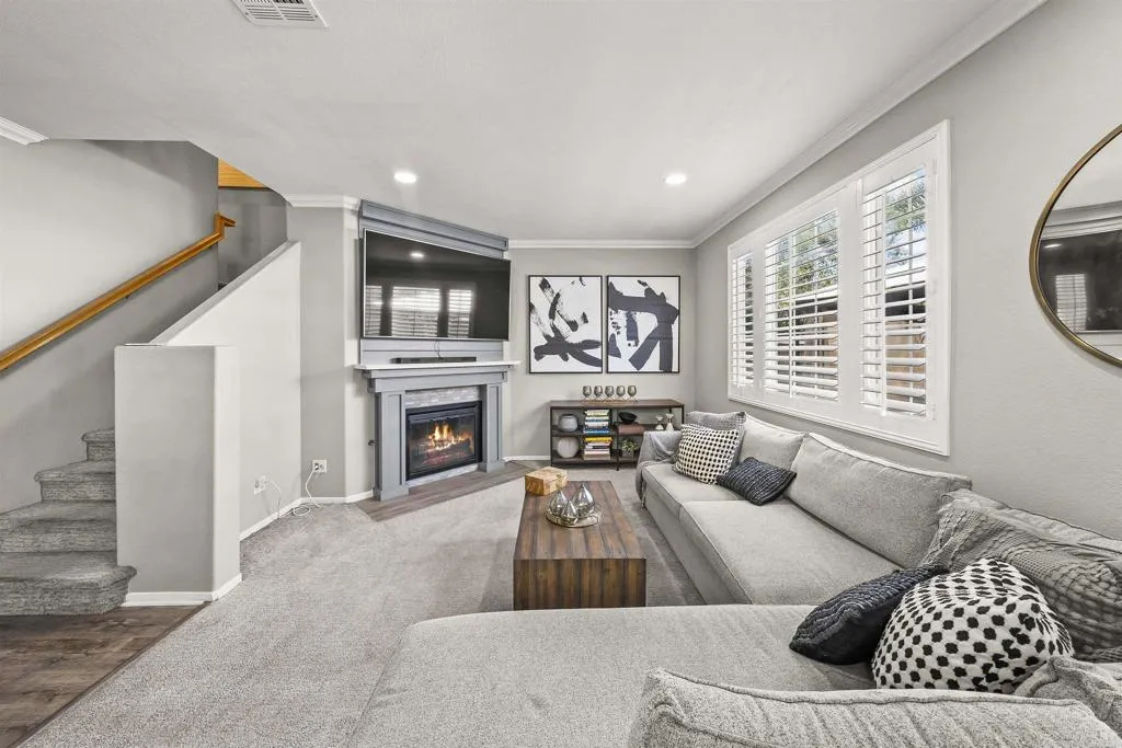 https://cdn.realtyfeed.com/cdn/127/306753974/ac4bcb89ba0621f7b002d96d688d993f.webp