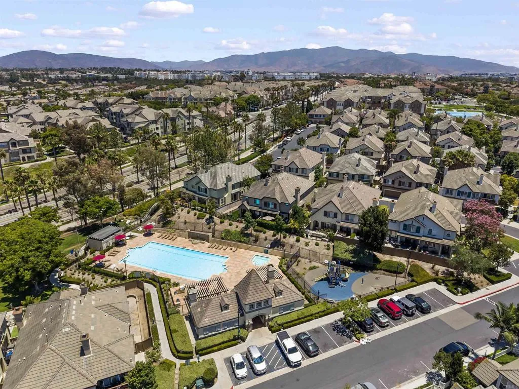 https://cdn.realtyfeed.com/cdn/127/306753974/e0a40702f8478baae79c854ee717f341.webp