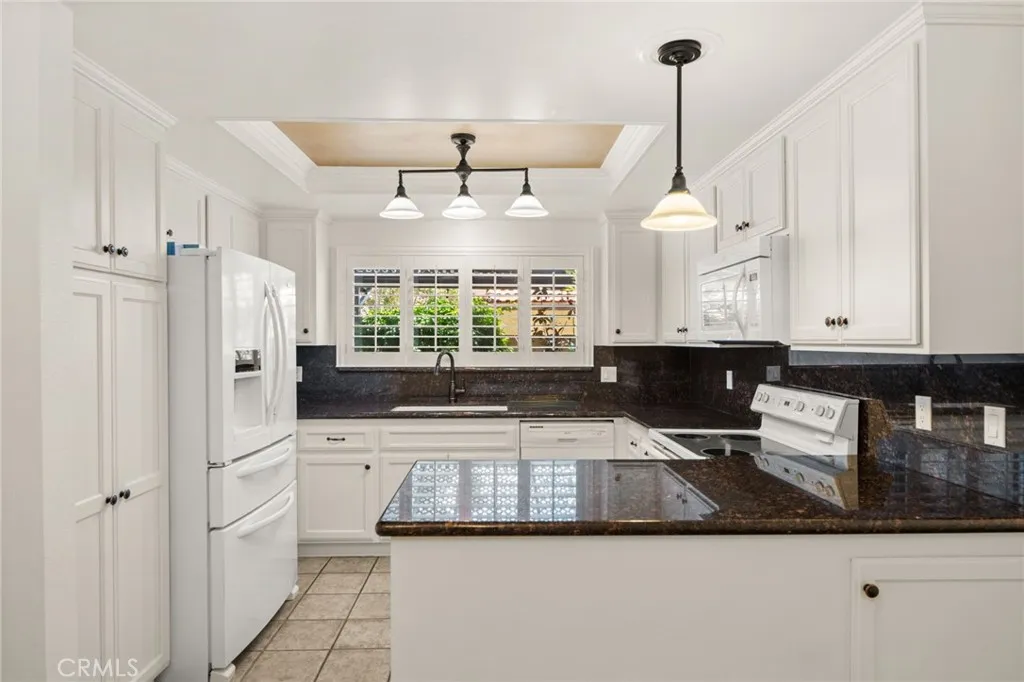 607 E Palm Avenue, Redlands, CA 92374 - Photo 4 of 25, Redlands, CA