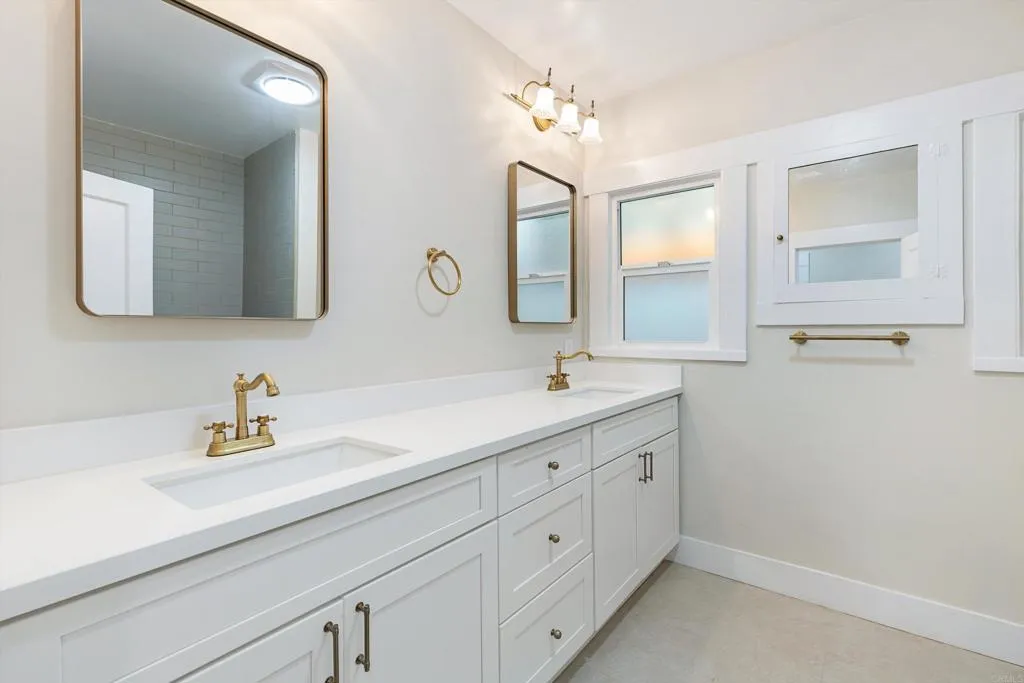 https://cdn.realtyfeed.com/cdn/127/306754001/ef1ccca5586330f942f3efe32f29d6b7.webp