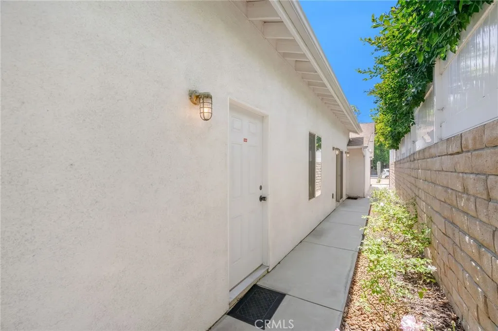 10228 Encino Avenue, Northridge, CA 91325 - Photo 4 of 11, Northridge, CA