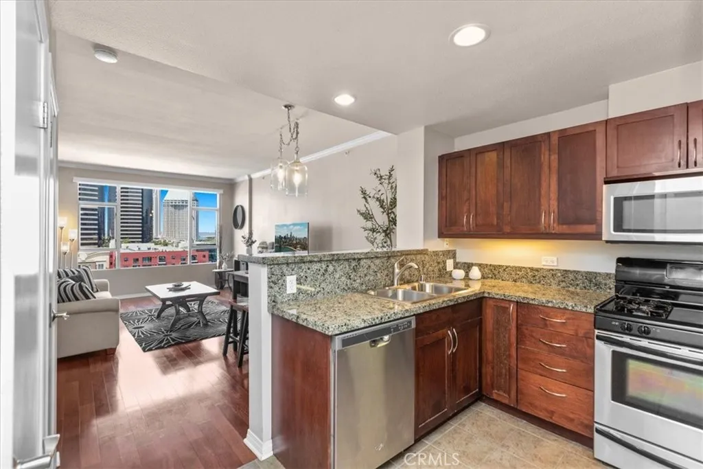 Photo #8: SW26139187 Listing: Photo #8