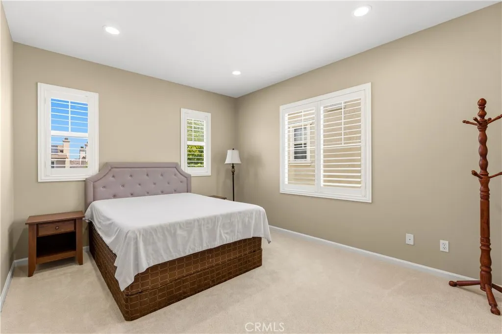 https://cdn.realtyfeed.com/cdn/127/306754044/16647cf39efa7d02877ab9cbdc7a7fe0.webp