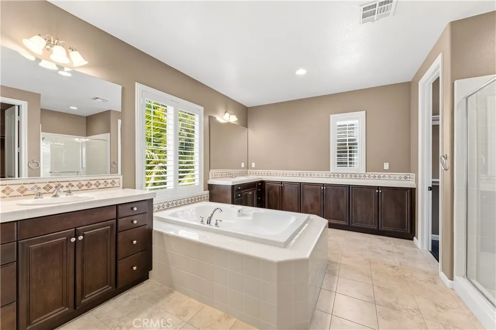 https://cdn.realtyfeed.com/cdn/127/306754044/1e498aa1d51d1656e0e920a97e53b84c.webp
