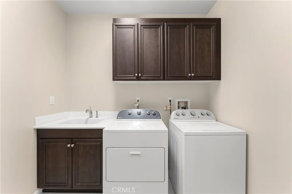 https://cdn.realtyfeed.com/cdn/127/306754044/49dbe061b3b19e01133e78011b037925.webp