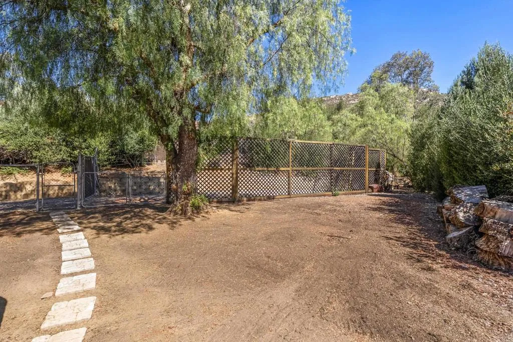 https://cdn.realtyfeed.com/cdn/127/306754075/028361c81462856048ab7cc9d05bded5.webp