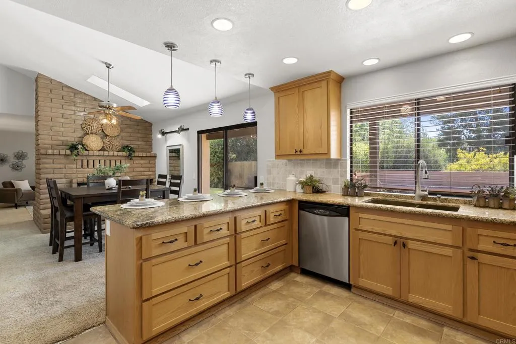 https://cdn.realtyfeed.com/cdn/127/306754075/072db1cc63371b851702158fdb0b031c.webp