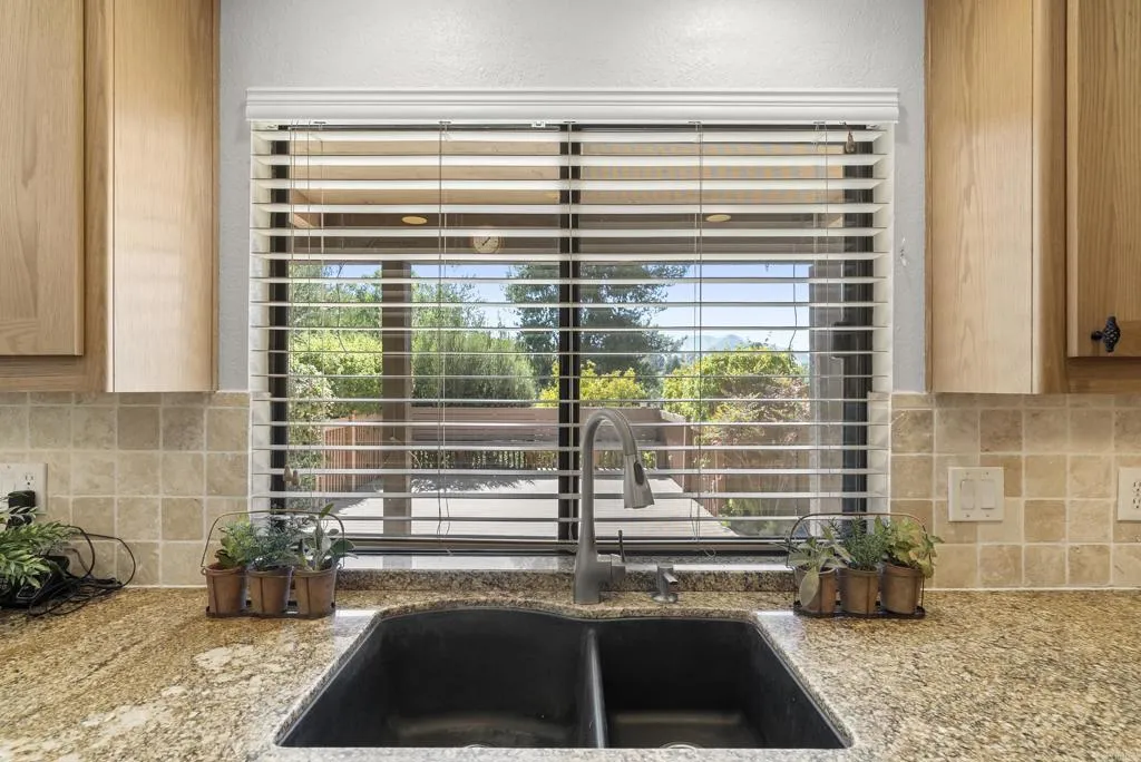 https://cdn.realtyfeed.com/cdn/127/306754075/3f864631a24a5e9bfa7331c72a64e2a0.webp