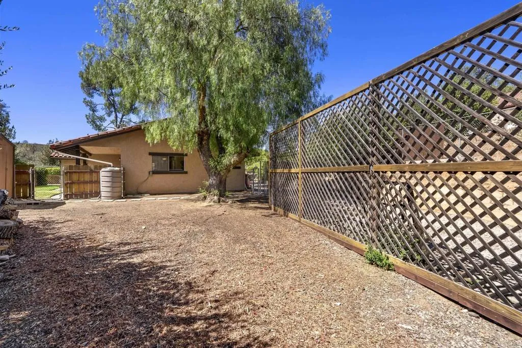 https://cdn.realtyfeed.com/cdn/127/306754075/5f7b935b1926f3128c0e5f2b8c545095.webp