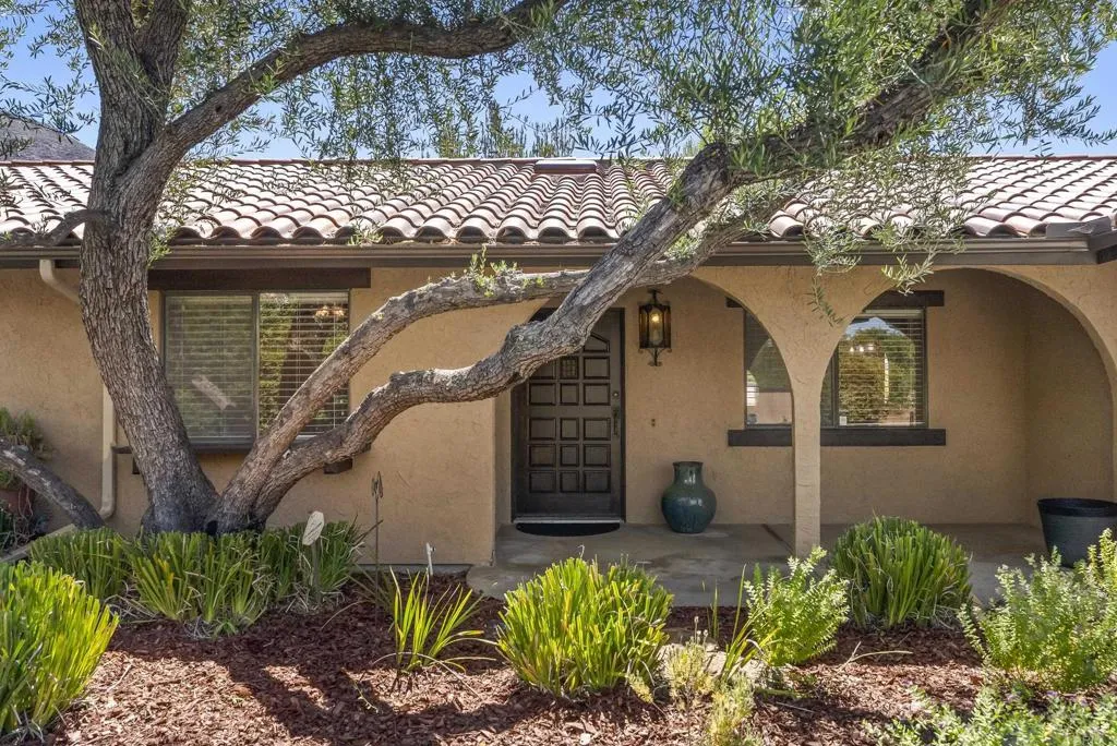https://cdn.realtyfeed.com/cdn/127/306754075/6db4f5f17ceb4a054db08e25f06b2f38.webp