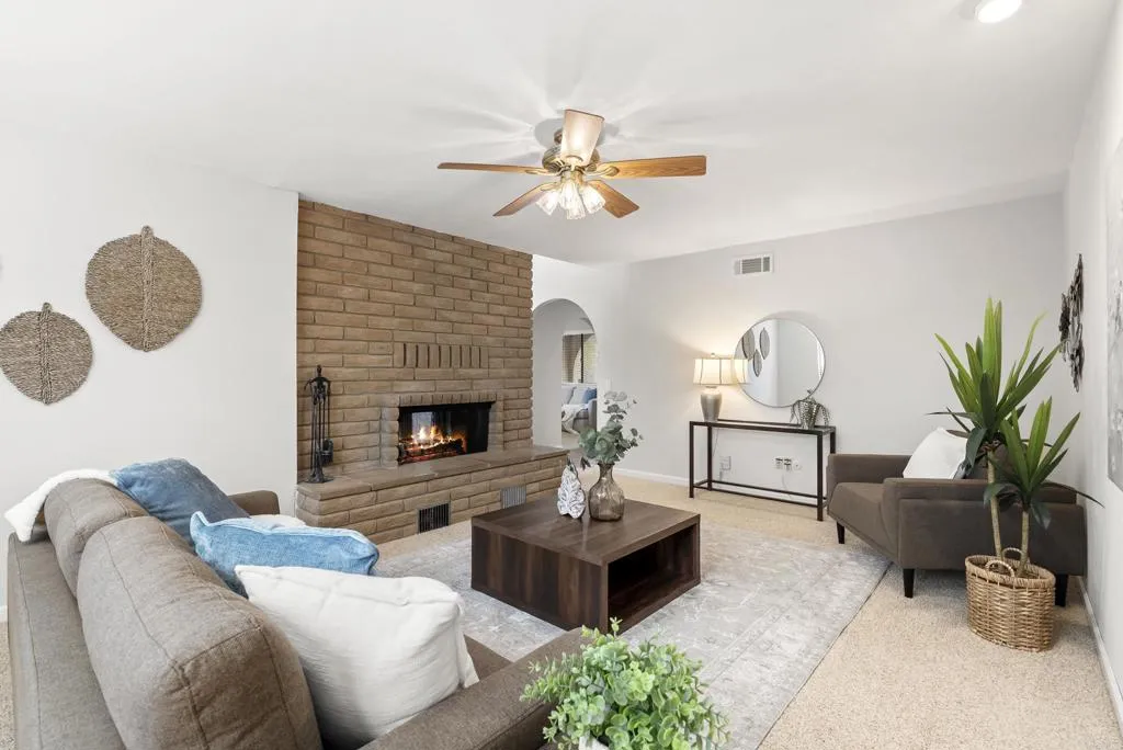 https://cdn.realtyfeed.com/cdn/127/306754075/a5ed0e38a7f766e744f0c98bdc27af07.webp