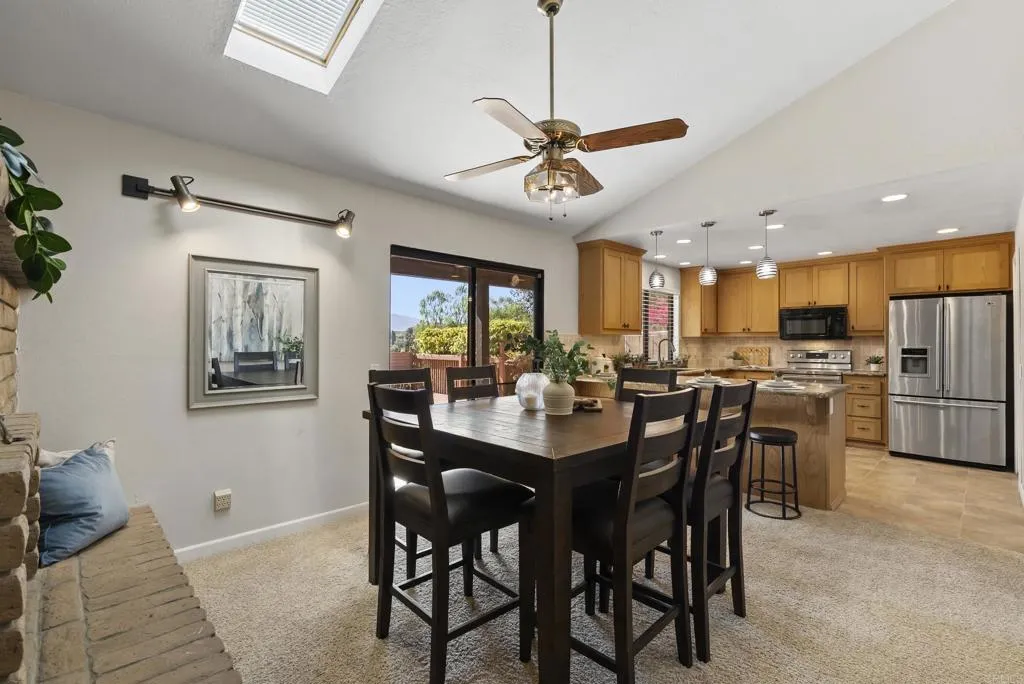 https://cdn.realtyfeed.com/cdn/127/306754075/aeba62ec2165f9bcf1904a94a0f02ff0.webp