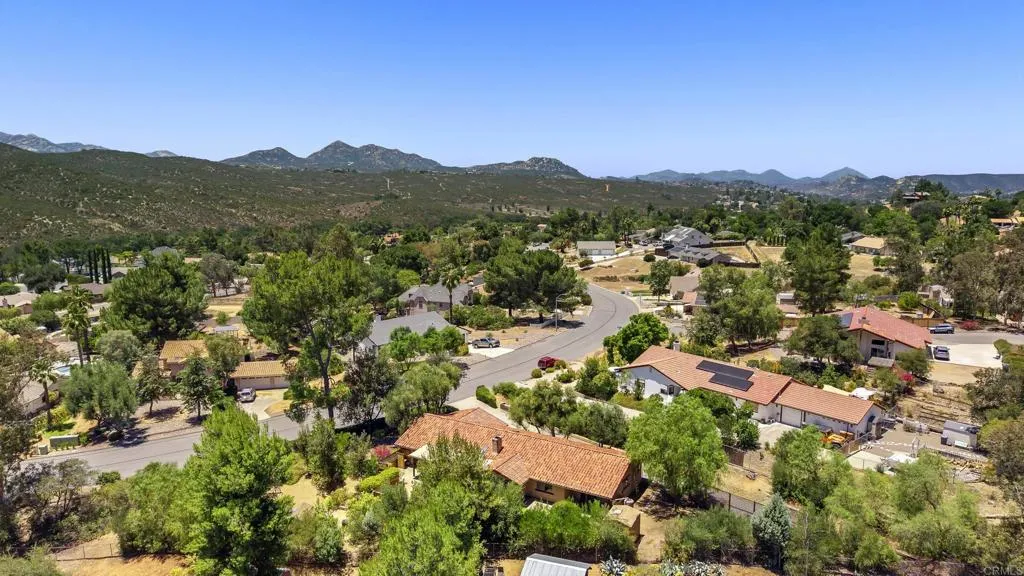 https://cdn.realtyfeed.com/cdn/127/306754075/d9e0c1eabb29888559d809ccdad604c8.webp