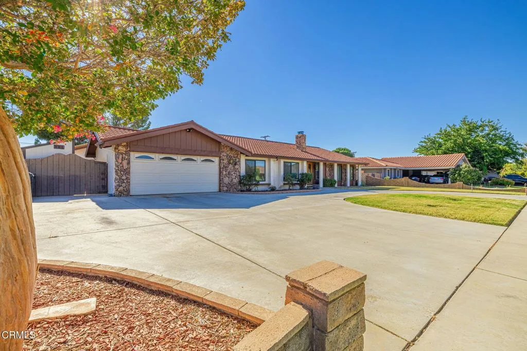 44625 Loneoak Avenue, Lancaster, CA 93534 - Photo 3 of 48, Lancaster, CA