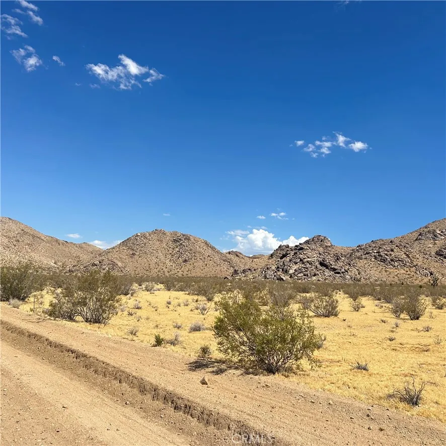 30455 Holmes Rd, Lucerne Valley, CA 92356 - Main photo, Lucerne Valley, CA