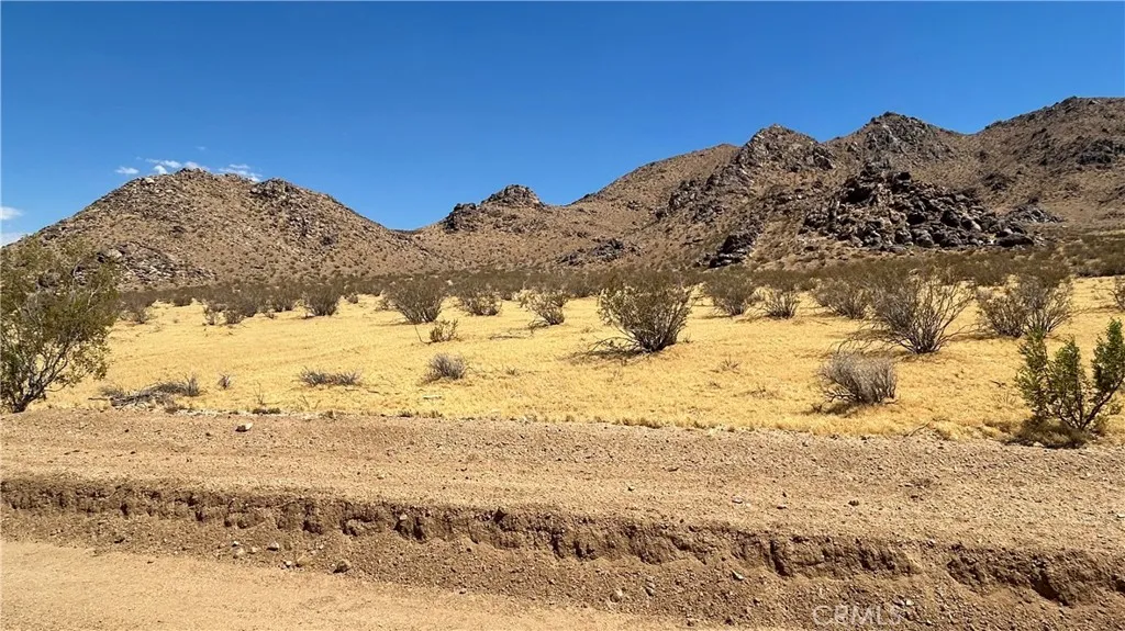 30455 Holmes Rd, Lucerne Valley, CA 92356 - Photo 2 of 5, Lucerne Valley, CA