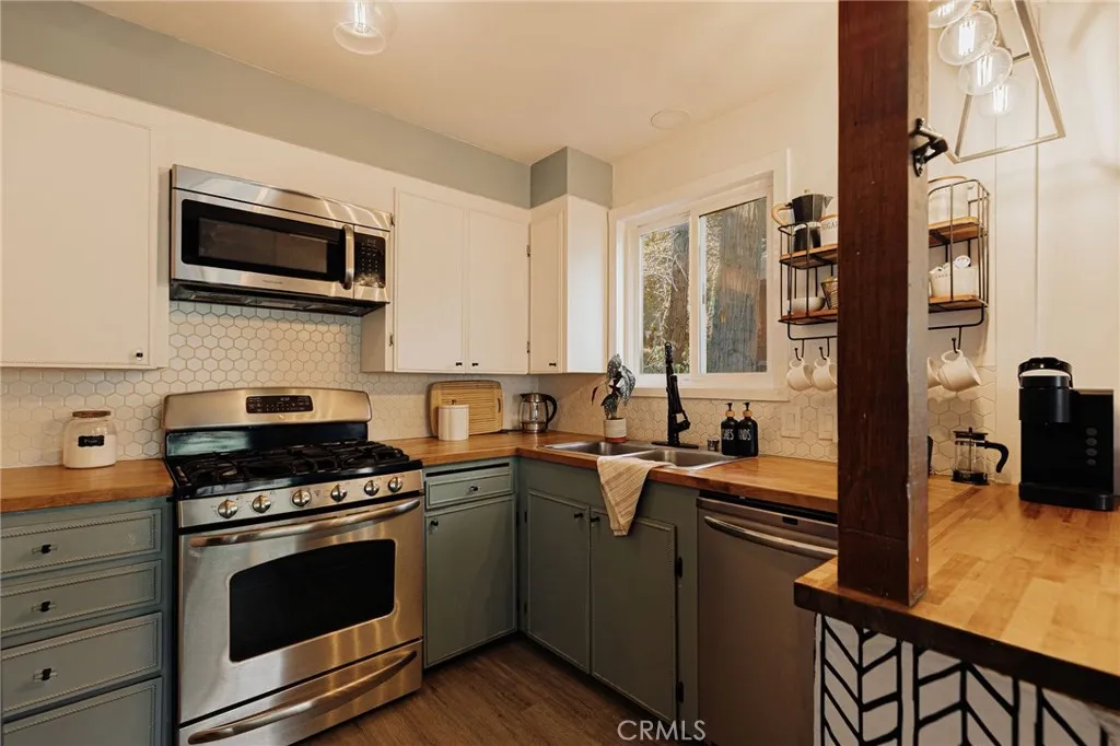 700 Community, Lake Arrowhead, CA 92352 - Photo 3 of 39, Lake Arrowhead, CA