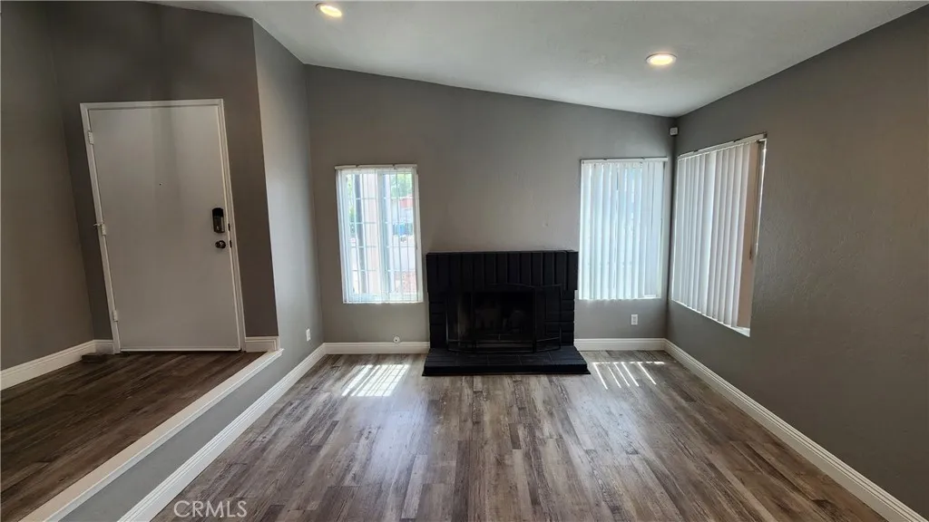 https://cdn.realtyfeed.com/cdn/127/306754148/86dcbc1d91bf745b69bf1b4a2fcfd394.webp