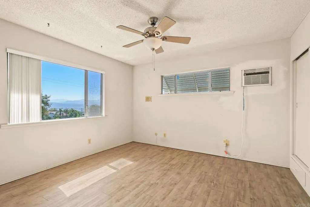 https://cdn.realtyfeed.com/cdn/127/306754155/8303c5f2ac98a4b20057a5841a62ee1f.webp