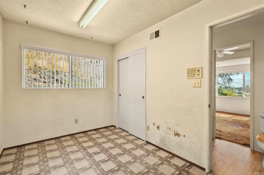 https://cdn.realtyfeed.com/cdn/127/306754155/e62db1693d25e4b52dfd012561943fbc.webp