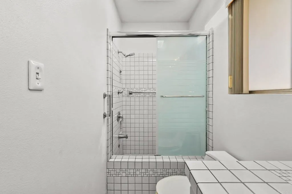 https://cdn.realtyfeed.com/cdn/127/306754155/f4d0c6da3bcc2e9ce07fb1587681eaf5.webp