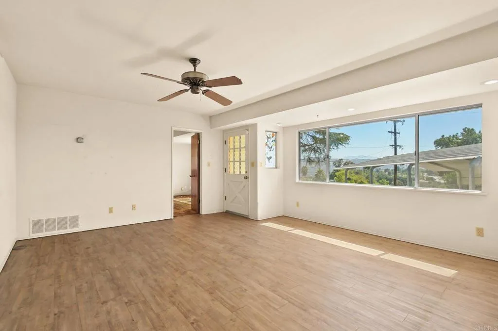 https://cdn.realtyfeed.com/cdn/127/306754155/f97d2d372dfadc8e7a80f5366a845917.webp