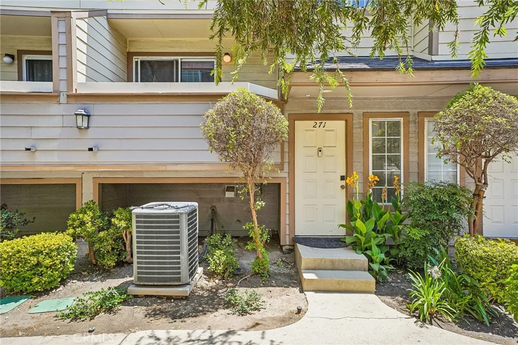11150 Glenoaks Boulevard Unit 271, Pacoima, CA 91331 - Main photo, Pacoima, CA