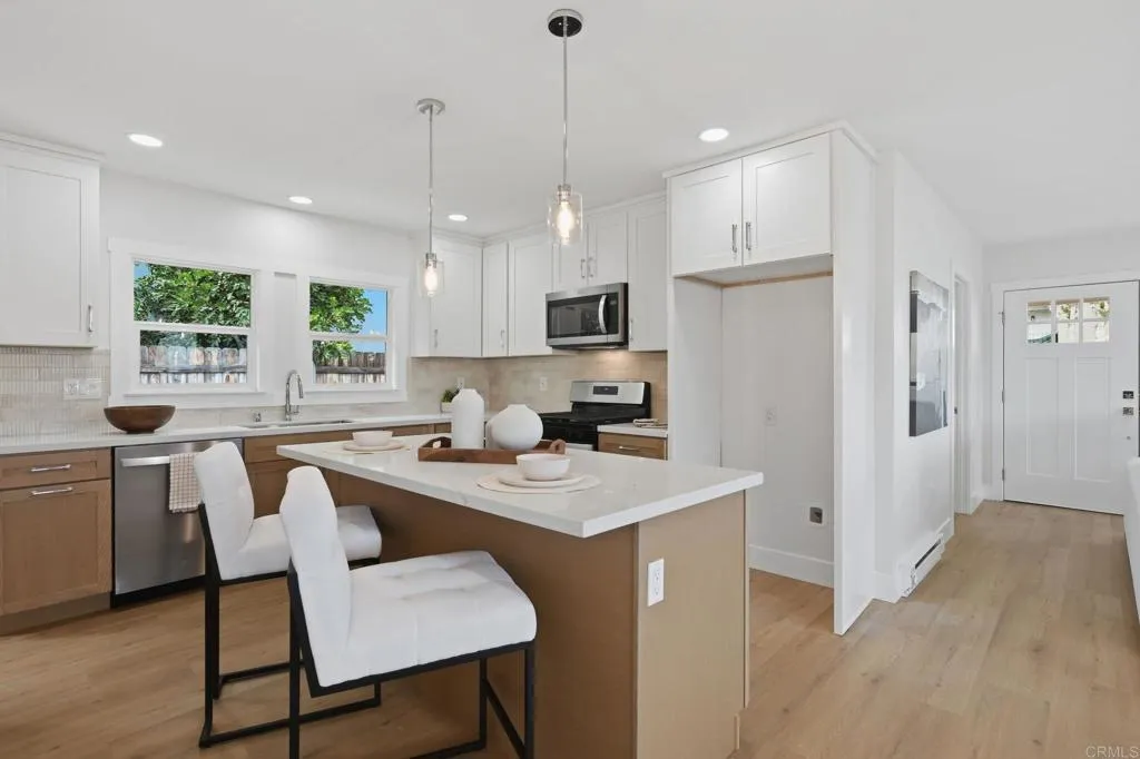 https://cdn.realtyfeed.com/cdn/127/306754176/14960fc3df09ee7e0df98a8e7448f857.webp