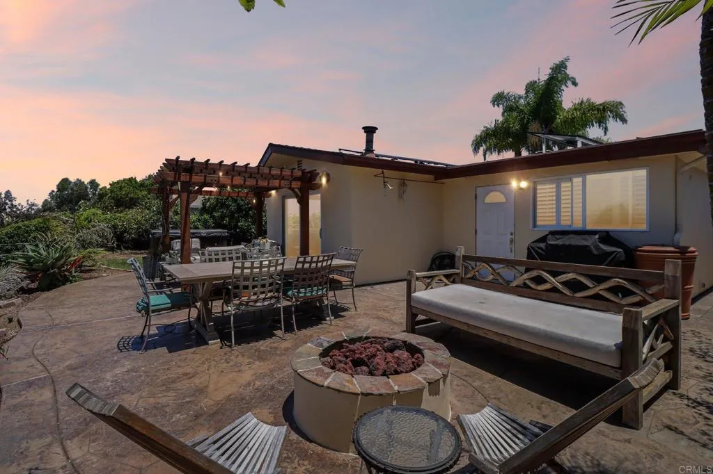 https://cdn.realtyfeed.com/cdn/127/306754177/44b1b1a0426ccd3c73b7c5ee25a8bfbe.webp
