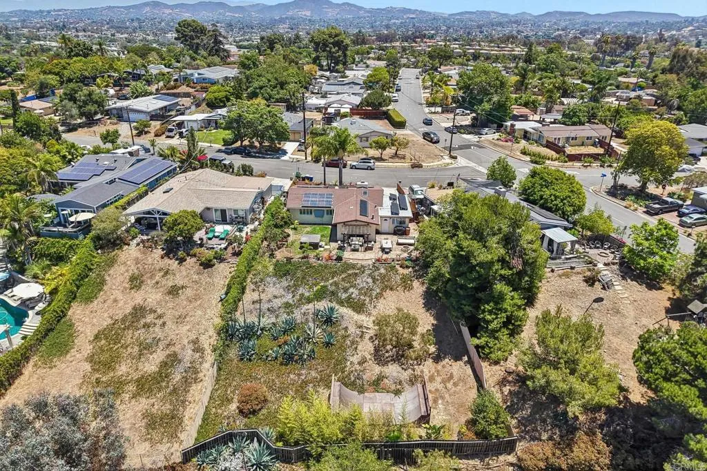 https://cdn.realtyfeed.com/cdn/127/306754177/621ab386ecebd86eeedfb3c838f89625.webp