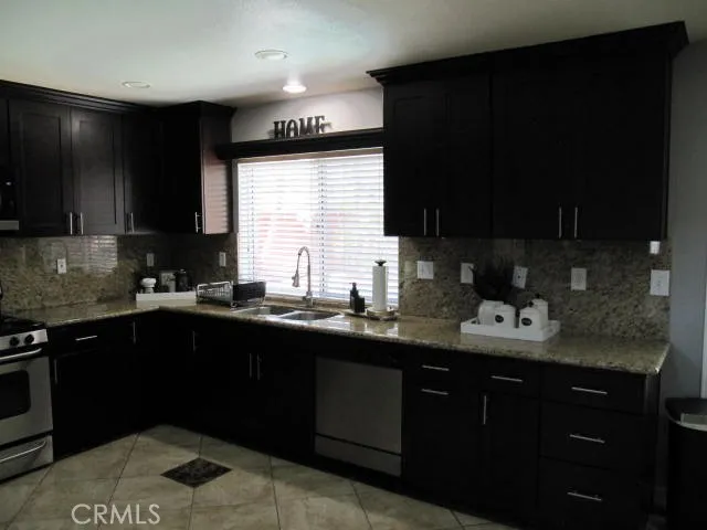 687 Pointe Vista, Corona, CA 92881 - Photo 5 of 40, Corona, CA