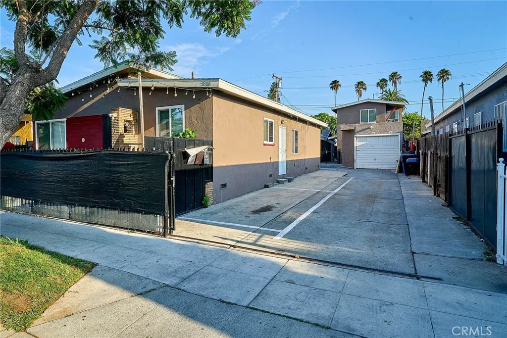 Long Beach, CA 90806