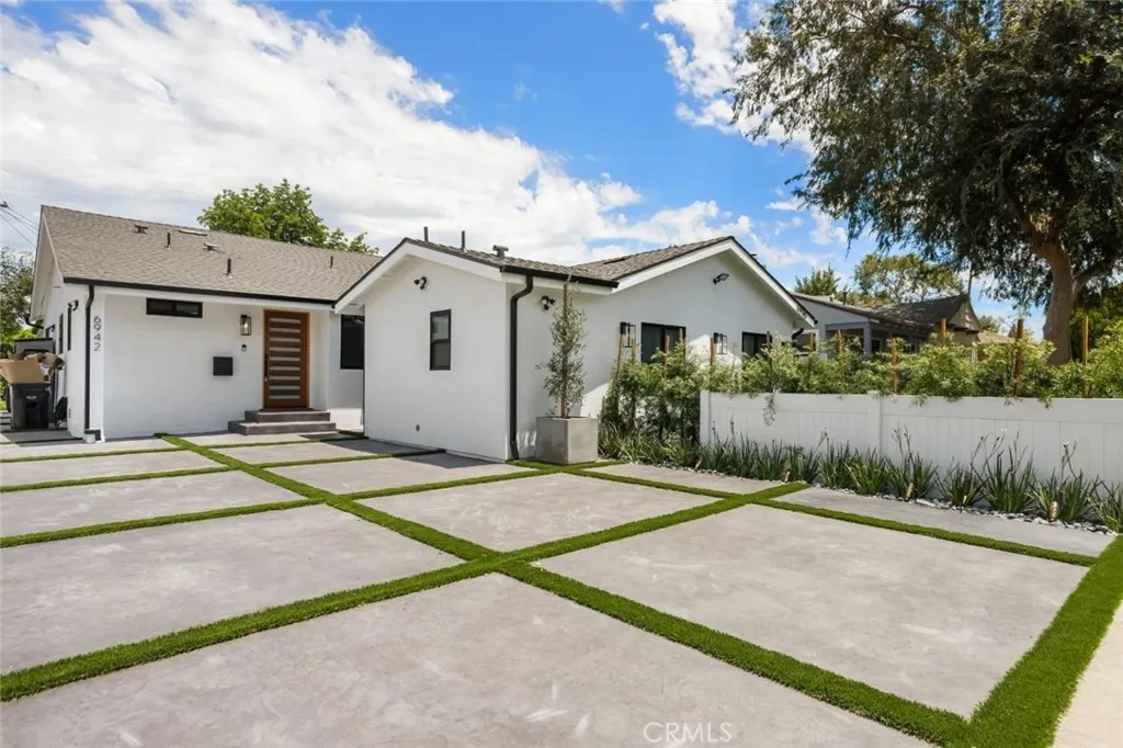 Reseda, CA 91335