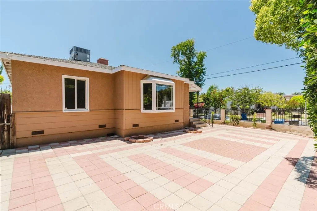 13856 Runnymede Street, Van Nuys, CA 91405 - Photo 3 of 37, Van Nuys, CA