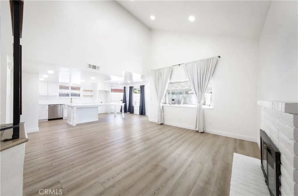 1500 S Brandy Court, Bakersfield, CA 93307 - Photo 4 of 38, Bakersfield, CA