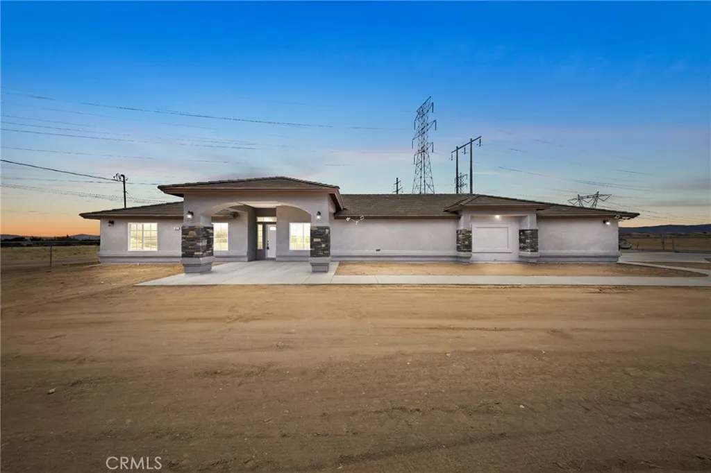 9835 Pyrite Avenue, Hesperia, CA 92345 - Main photo, Hesperia, CA