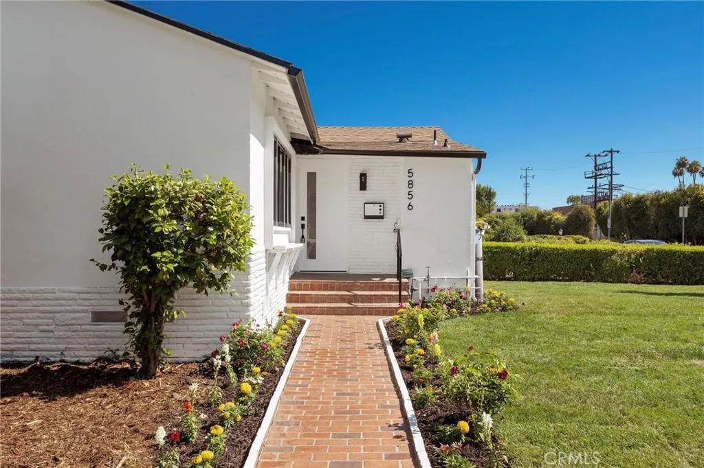 5856 Halbrent Avenue, Sherman Oaks, CA 91411 - Photo 2 of 23, Sherman Oaks, CA