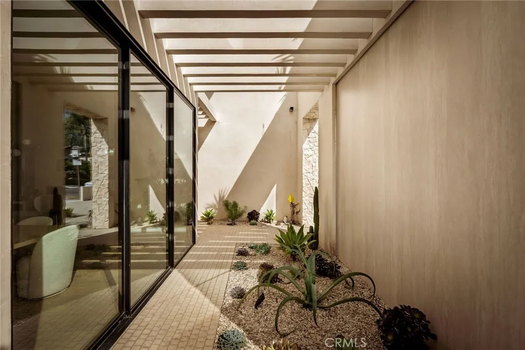15447 Huston, Sherman Oaks, CA 91403 - Photo 2 of 50, Sherman Oaks, CA