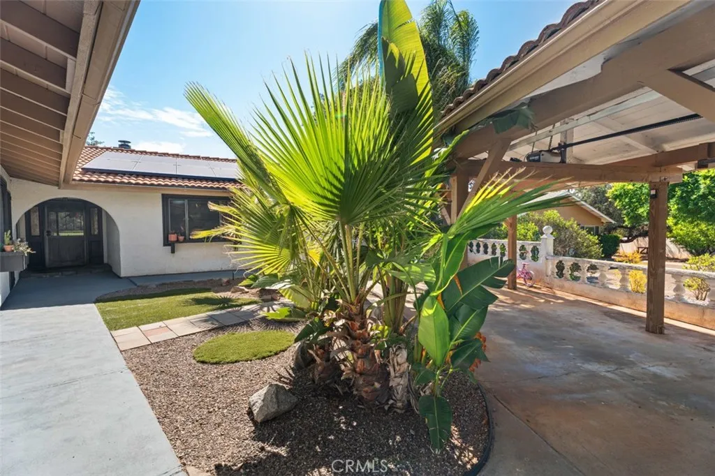 https://cdn.realtyfeed.com/cdn/127/306754250/0f10a6ef1c8c7d49c5a4cc9ed42b8b98.webp