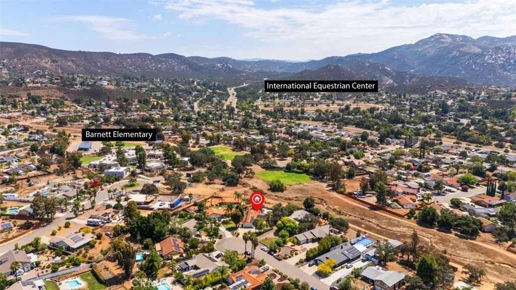 https://cdn.realtyfeed.com/cdn/127/306754250/282558a1eecda7b19fac1dd70a58c07a.webp