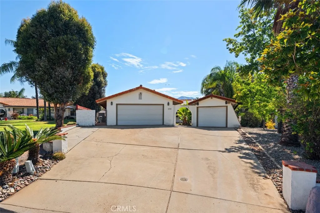 https://cdn.realtyfeed.com/cdn/127/306754250/287270c976ce3af043ab4b2bd3fe984d.webp