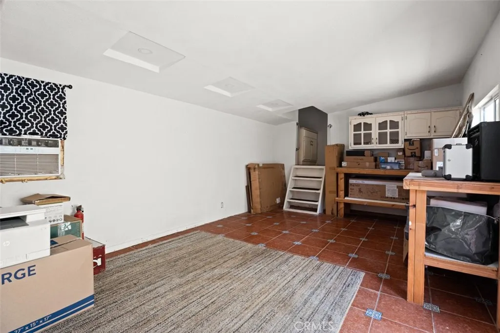 https://cdn.realtyfeed.com/cdn/127/306754250/540ef0be0d5c938570161ecfe7d72f95.webp