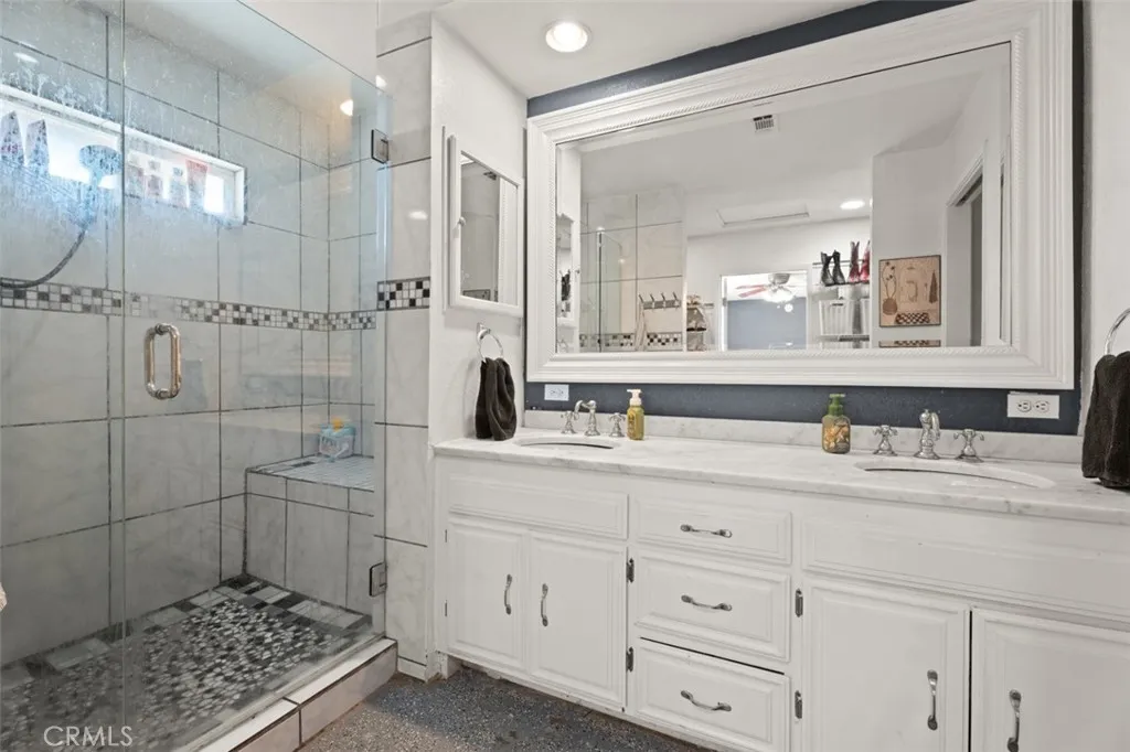 https://cdn.realtyfeed.com/cdn/127/306754250/6106bf88ccca7100138cbdd88120a9d1.webp