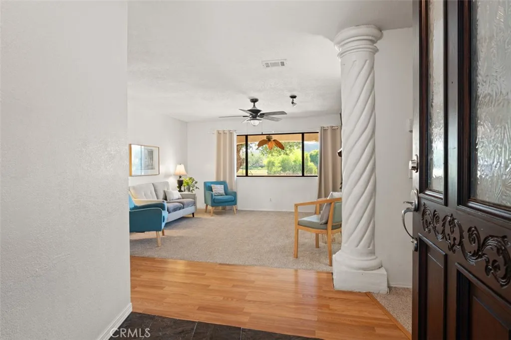 https://cdn.realtyfeed.com/cdn/127/306754250/b52aee6d43c3f71a2105803ea8efa439.webp
