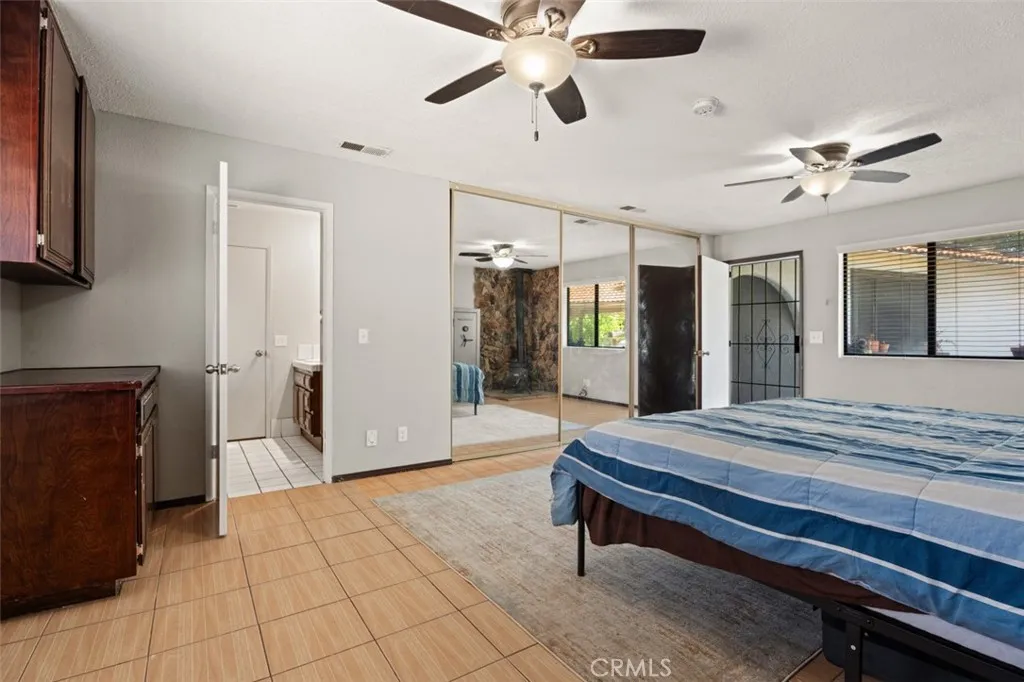 https://cdn.realtyfeed.com/cdn/127/306754250/ca054296d0cb9be58d834298b010ae8b.webp