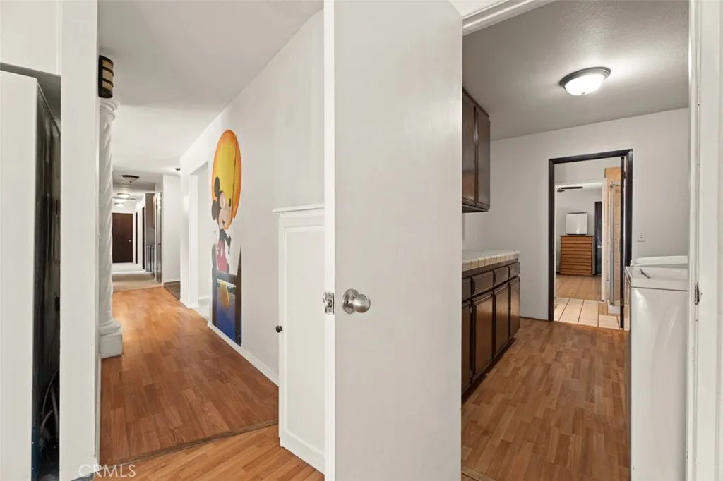 https://cdn.realtyfeed.com/cdn/127/306754250/ea77a8ec8c2aa4f5ddfbdd0cbcbb0b31.webp