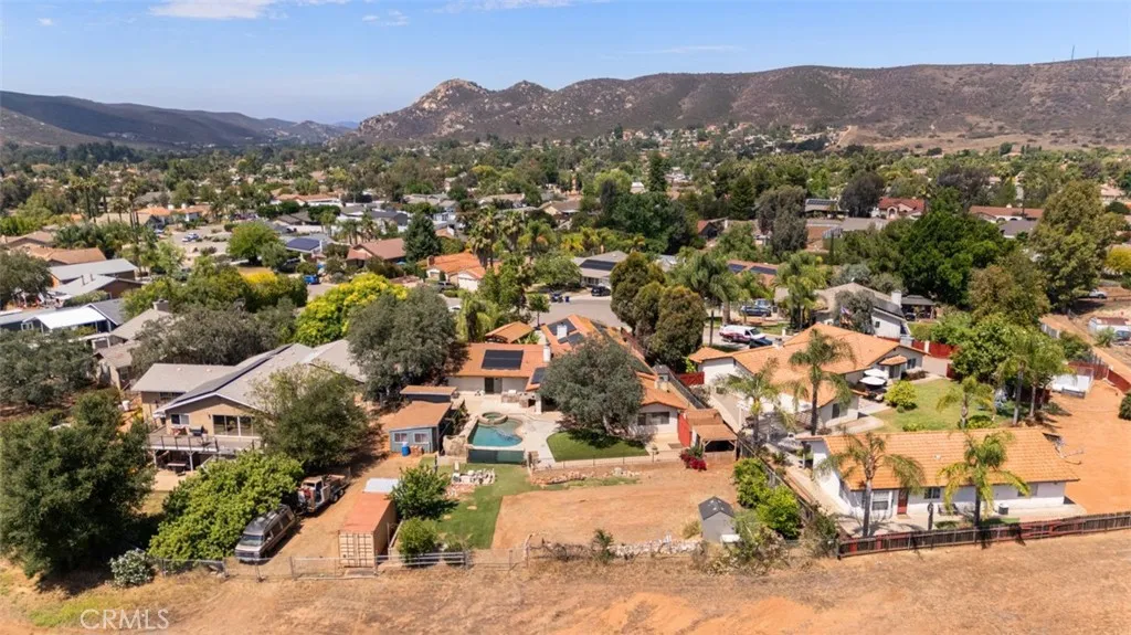https://cdn.realtyfeed.com/cdn/127/306754250/fdbb85e9ab2f4bc39486630d13beb53d.webp
