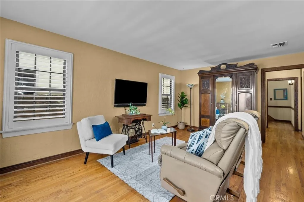 118 Glendora Avenue, Long Beach, CA 90803 - Photo 5 of 47, Long Beach, CA