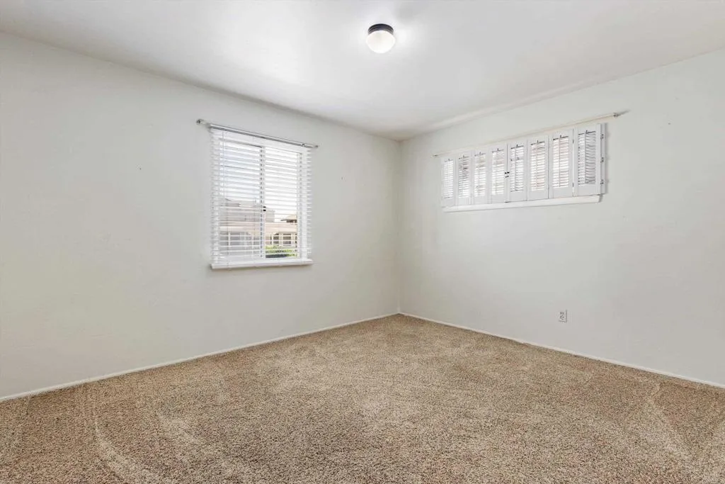 https://cdn.realtyfeed.com/cdn/127/306754322/78a79dfb4edf7ef7ba1fe1bdf6bbd6be.webp