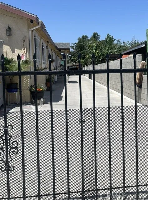 9421 9421 Maie, Los Angeles, CA 90002 - Photo 3 of 4, Los Angeles, CA